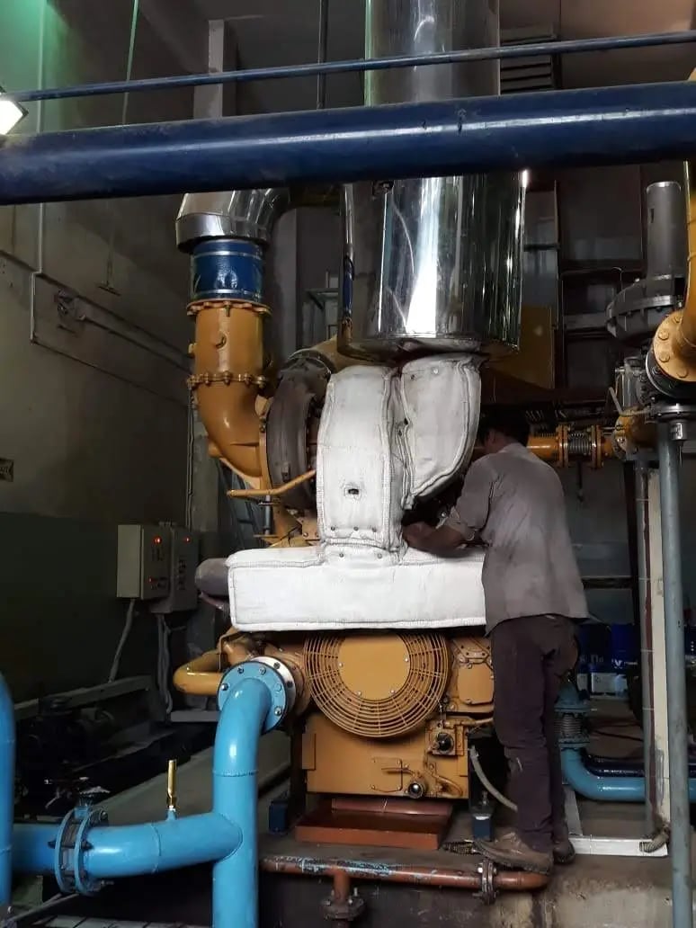 Caterpillar G3520-C Generator with high-performance insulation jacket for maximum heat retention.